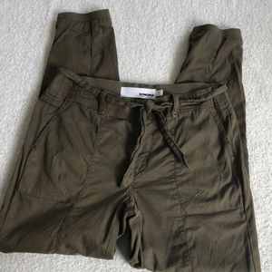 Sonoma green belted joggers, size 4